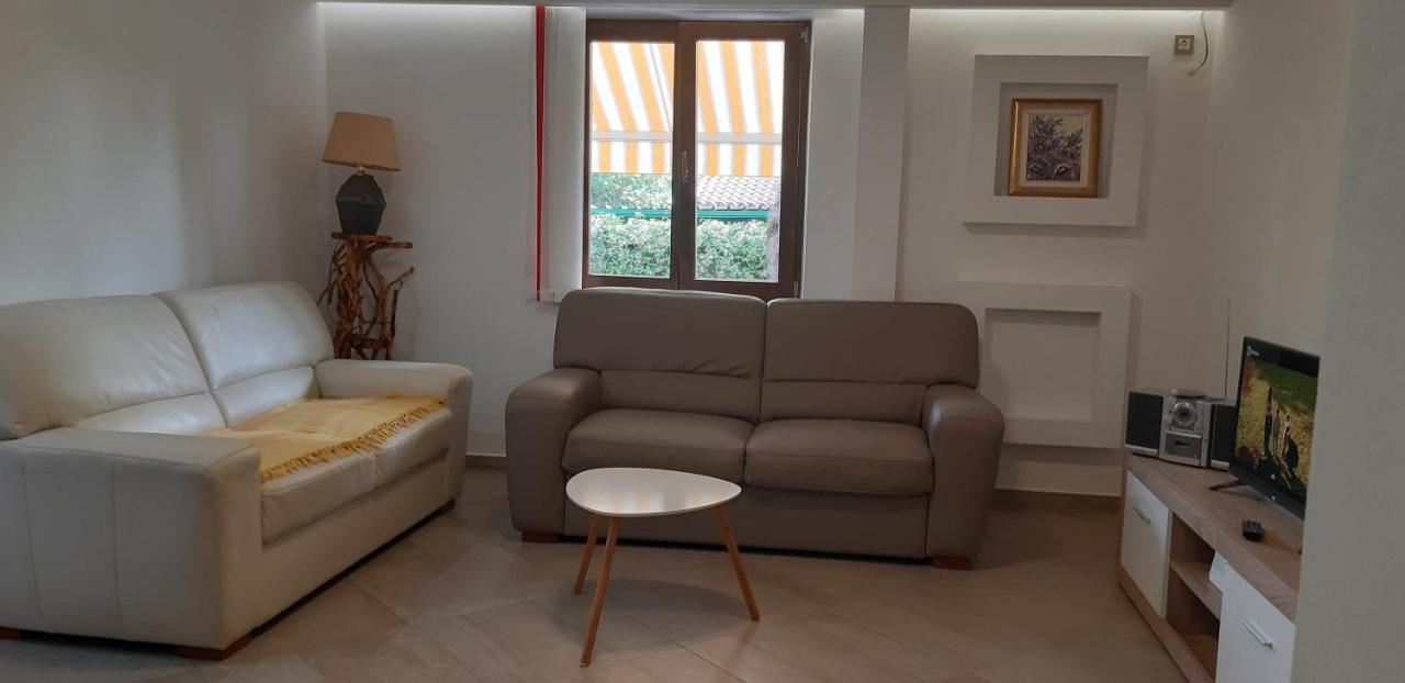 Apartman Oliver Novigrad Istria Exterior foto